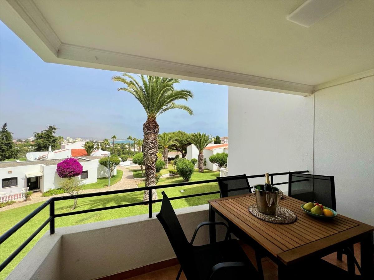 Ferienwohnung Armacao De Pera Brightness 2 With Pool By Homing Exterior foto